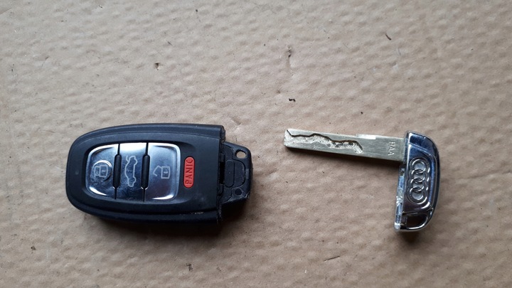 фото №1, S4 b8 a4 ключ pilot 8t0959754aj