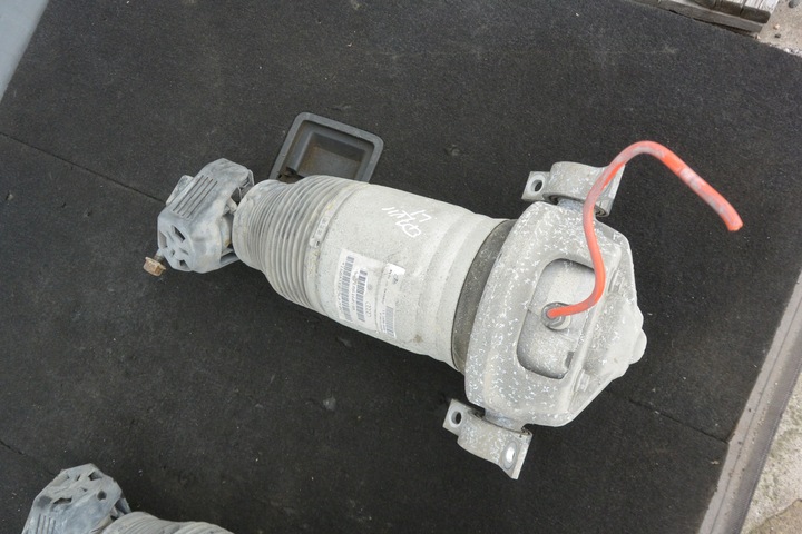 фото №8, Амортизатор пневматический зад audi q7 4l vw touareg 7l