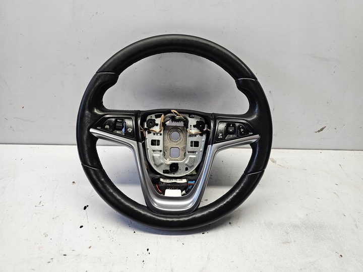 фото №1, Opel zafira c meriva b astra j руль кожаный чёрная с подогревом