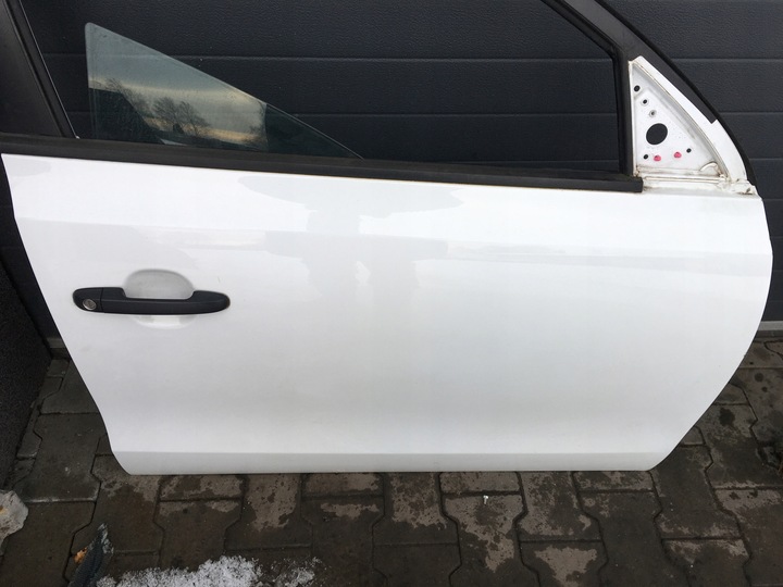 фото №3, Hyundai i30 i хетчбек 07-12 двері правий перед 7f