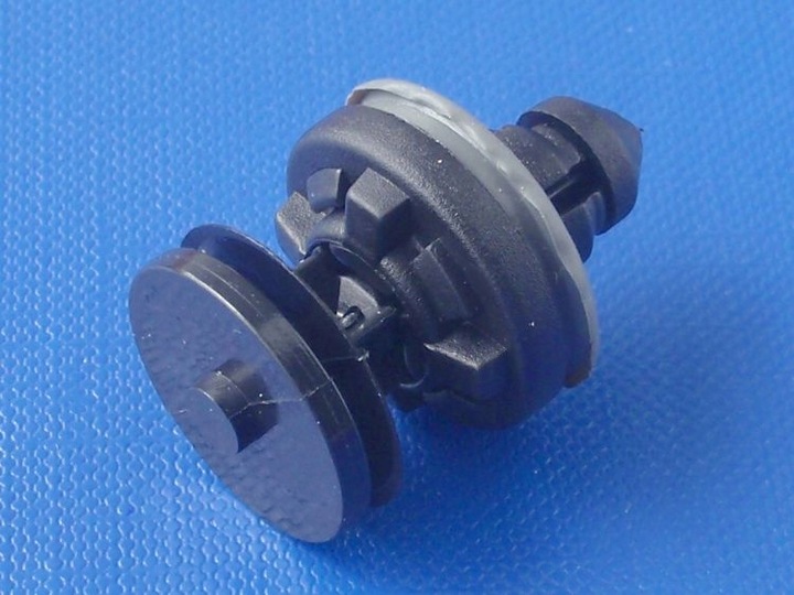 фото №3, 5x ford focus 2 04-10 кліпса оббивка двері кришки