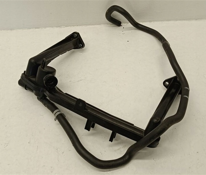 фото №1, Шланг воды jaguar f-pace x761 xj xf 3.0 sc scv6 306ps dx23-18n348-ab