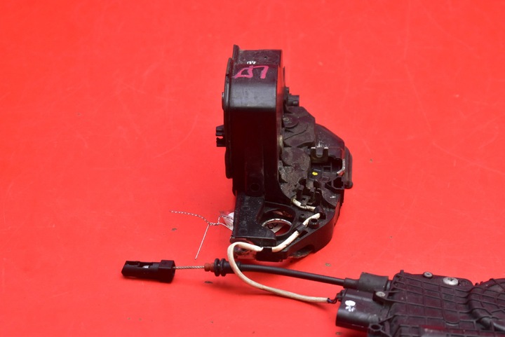 фото №8, Замок дверь левый перед переднее доводчик eu 7185689 bmw f01 рестайлинг 12-15