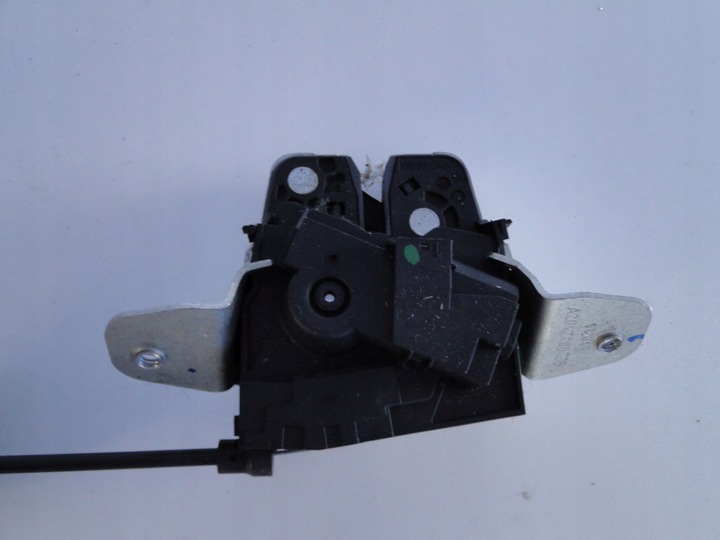 фото №9, Mercedes gl 166 w166 замок кришки багажника доводчик