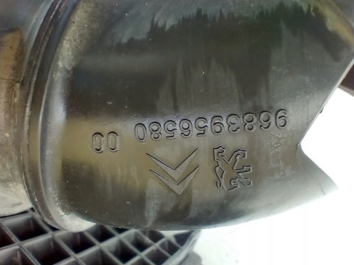 фото №14, Citroen c5 x7 3.0 hdi корпус фільтра повітря витратомір 9683955980