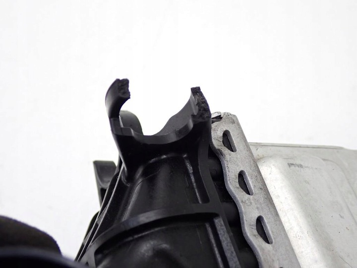 фото №10, Радіаторів інтеркулер a6540104804 mercedes c-klasa w205 c220 2.0 cdi 19r