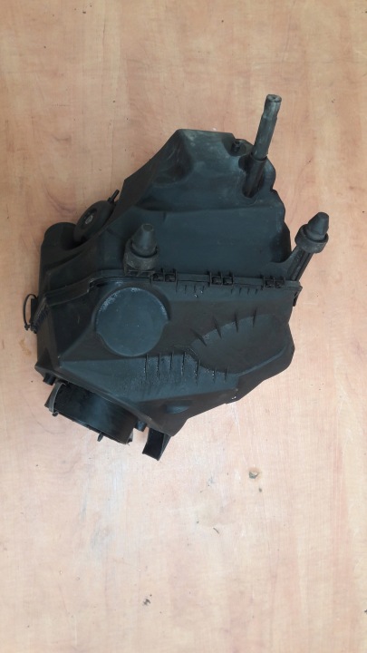 фото №4, Audi a6 c6 корпус фильтра воздуха 059133835e 2.7