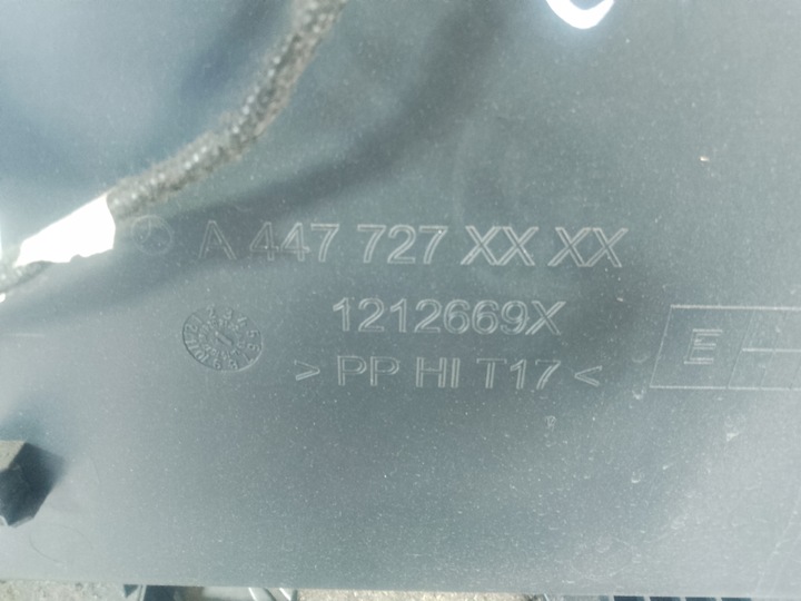 фото №7, Vito 447 15- боковина оббивка двері ліва