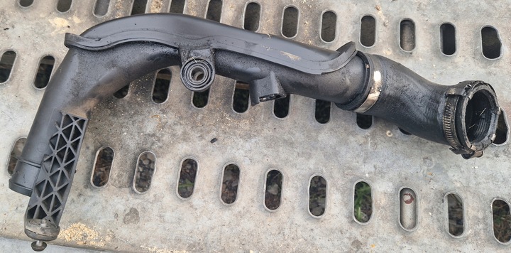 фото №9, Шланг інтеркулер 2.0 tdi cr cbb cbd повітропровід турбіни 5n0145770a