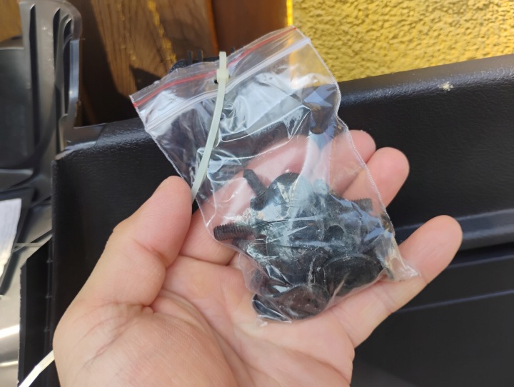 фото №10, Vw caddy iii 2k0 iv 2k5 04-20 стена перегородочная 2k1863175 2k1863176c комплект