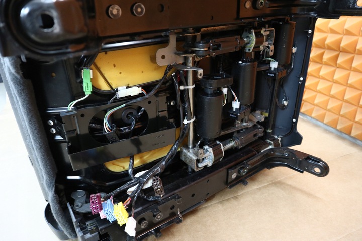 фото №7, Mercedes ml w163 рестайлинг сиденье правые перед пассажира электрический