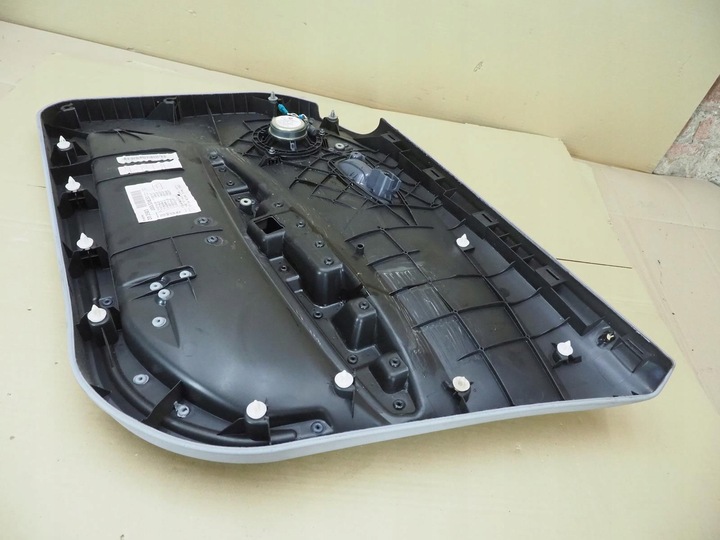 фото №16, Обивка боковина перед левый bmw e87 5d европа