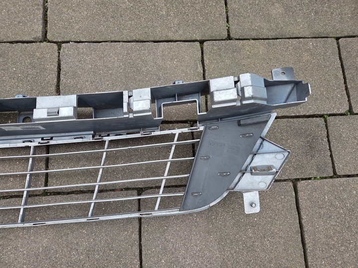 фото №13, Grand scenic iii передний рестайлинг решётка нижняя бампера передней 622540016r