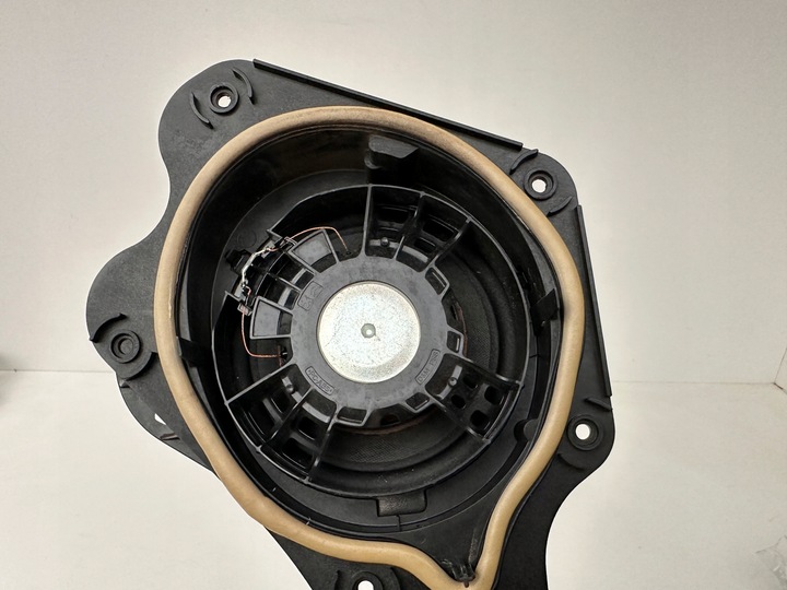 фото №7, Динамік двері citroen c5 aircross лівий зад кронштейн кріплення 9813827180