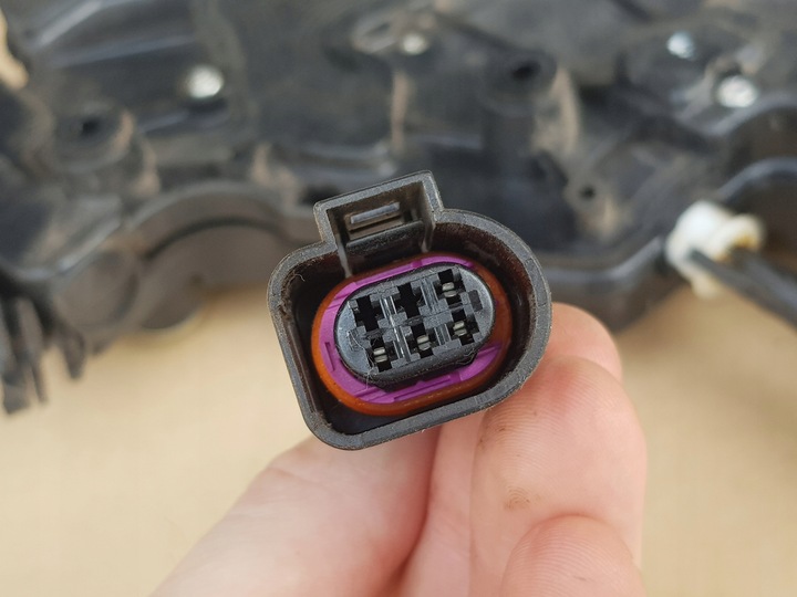 фото №14, Замок двері правих зсувних / vw caddy iii 04-15 / 2k0843654bc справний