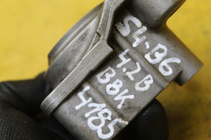 фото №6, Тримач насоса підсилювача s4 b6 b7 4z7145156e bbk