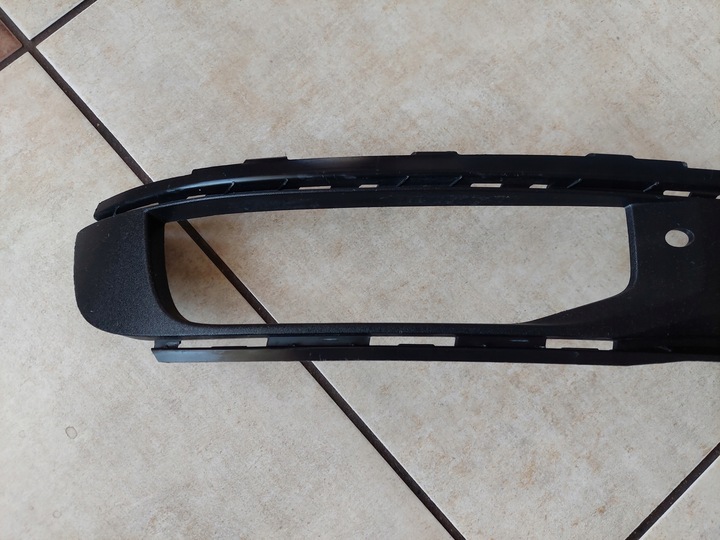 фото №10, Решётка бампера - правая - vw transporter t6