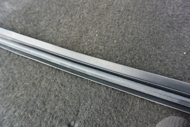 фото №12, Прокладка порога правая левая tesla модель s 12-16