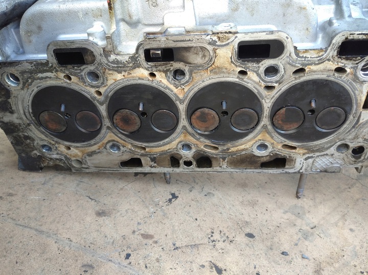 фото №9, Головка двигателя 9684504780 citroen peugeot 1.6 hdi