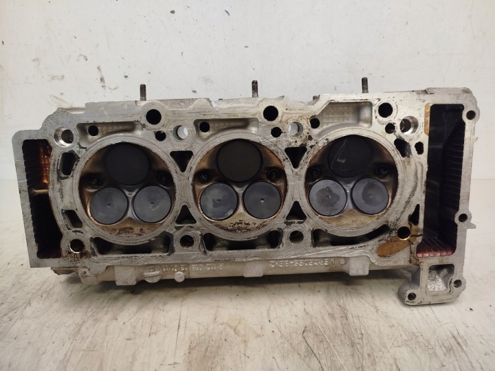 фото №7, Головка двигателя mercedes-benz r112018130111 2.6 v6 112912
