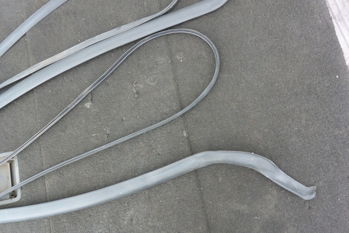 фото №5, Прокладка порога правая левая tesla модель s 12-16