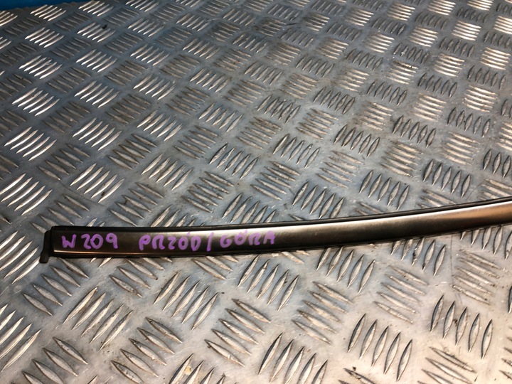 фото №6, Mercedes clk w209 рестайлінг верхня планка скла лобовий передній