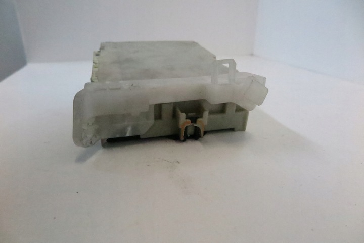 фото №10, Модуль блок керування кузов bsi toyota prius plus 89221-47500