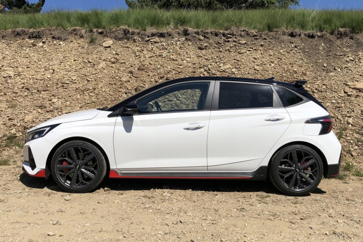 фото №16, Hyundai i20 n iii n-перформанс 2021 2022 сиденья перед диван зад