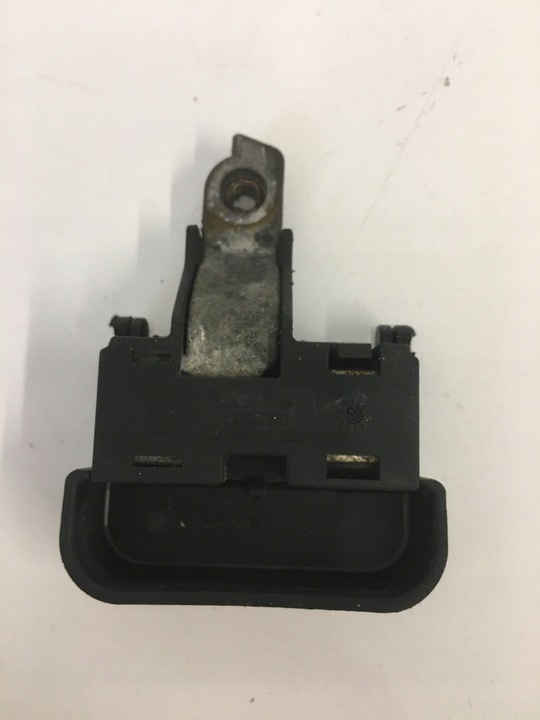 фото №16, Клема запобіжник vw passat b5 audi 8z0941824c