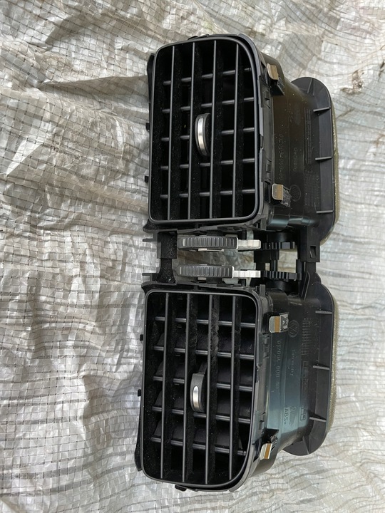 фото №1, Kartki воздуховод средняя vw polo 6r0819728