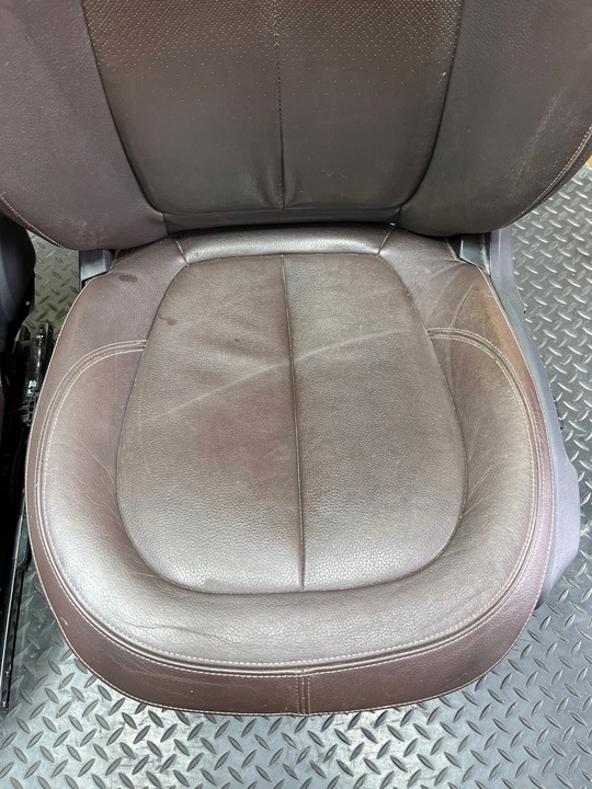 фото №5, Сидіння диван обшивки bmw x1 f48 електричні підігрів пам'ять європа коричневі