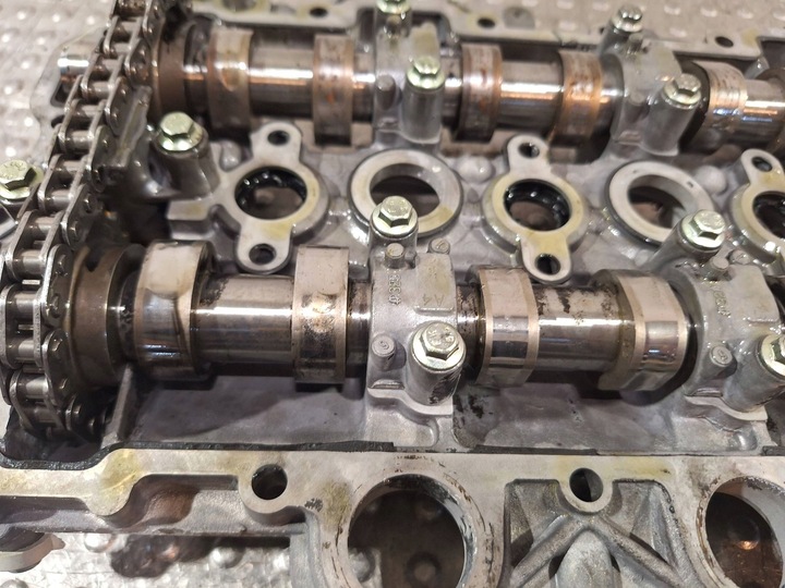 фото №8, Крышка клапанов валы 9644994680 peugeot 308 1.6 hdi 16v 07-