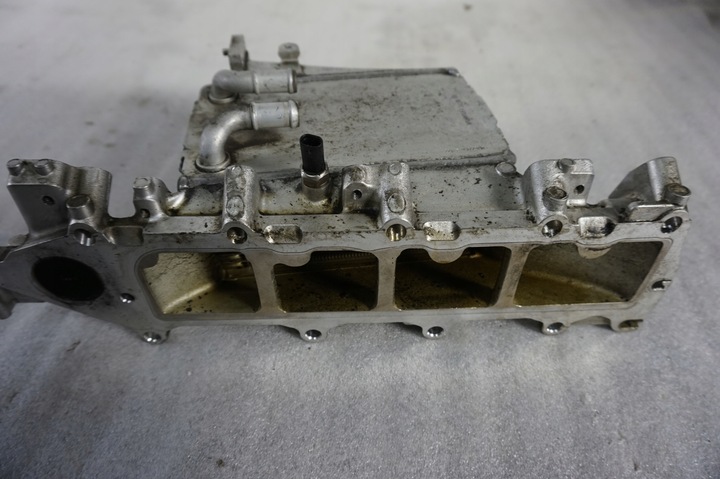 фото №1, 04l129766b колектор всмоктуючий audi a6 a4 q5 2,0tdi