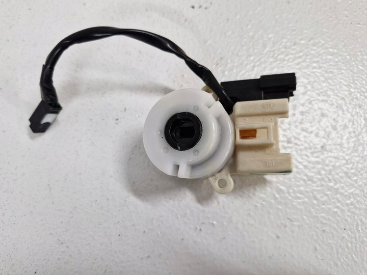 фото №1, Toyota matrix 2 ii e140 роз'єм замок запалювання оригінал