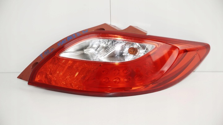 фото №10, Фара праве зад задня mazda 2 ii 07-10r^