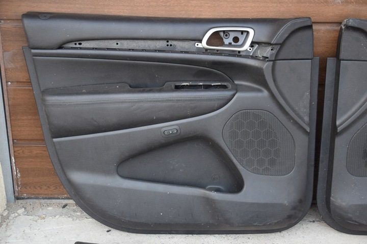 фото №2, Обшивки дверь перед зад jeep grand cherokee wk2 fl