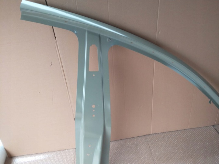 фото №6, Tesla модель y обшивка крыша стойка правая 20- новый оригинальный