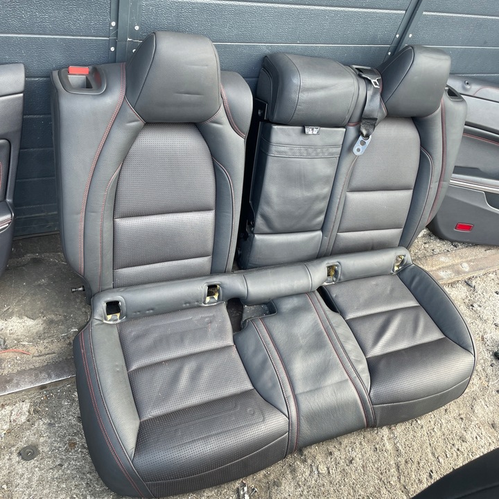 фото №9, Mercedes cla w117 amg сидіння шкіра стьобана диван обшивки червона nić