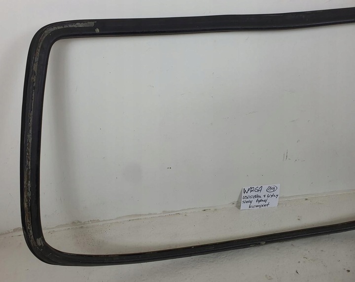 фото №11, Планка прокладка стёкла зад хром mercedes w126