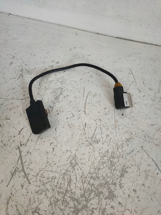 фото №1, Kabele lightning iphone ipod usb audi 4f0051510al