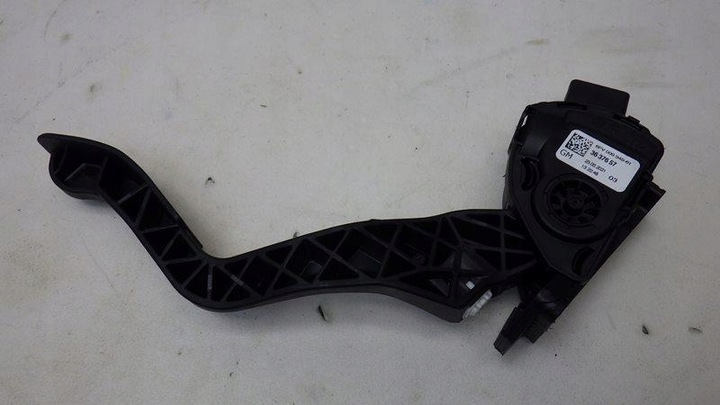 фото №9, Педаль газа потенциометр citroen c3 aircross 1.2 3637657 6pv009949-61