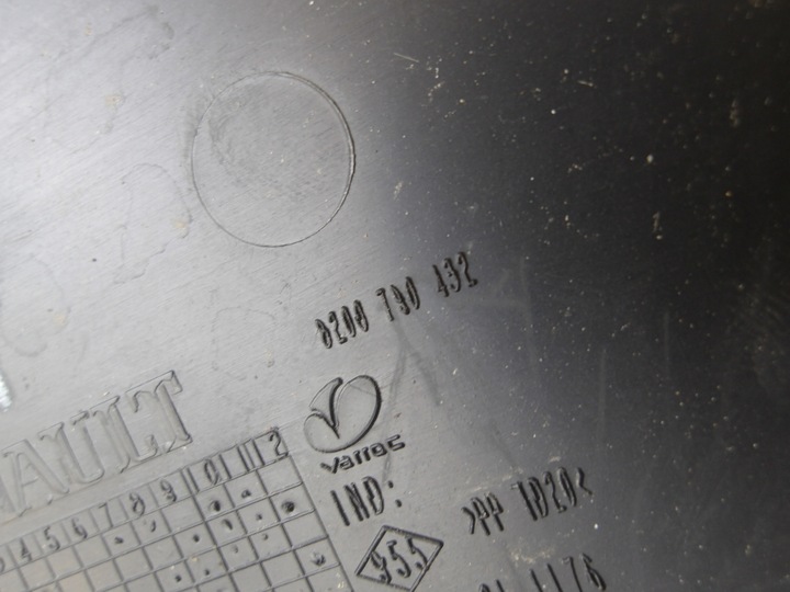 фото №8, Dacia duster i 10- корпус коробка предохранителей