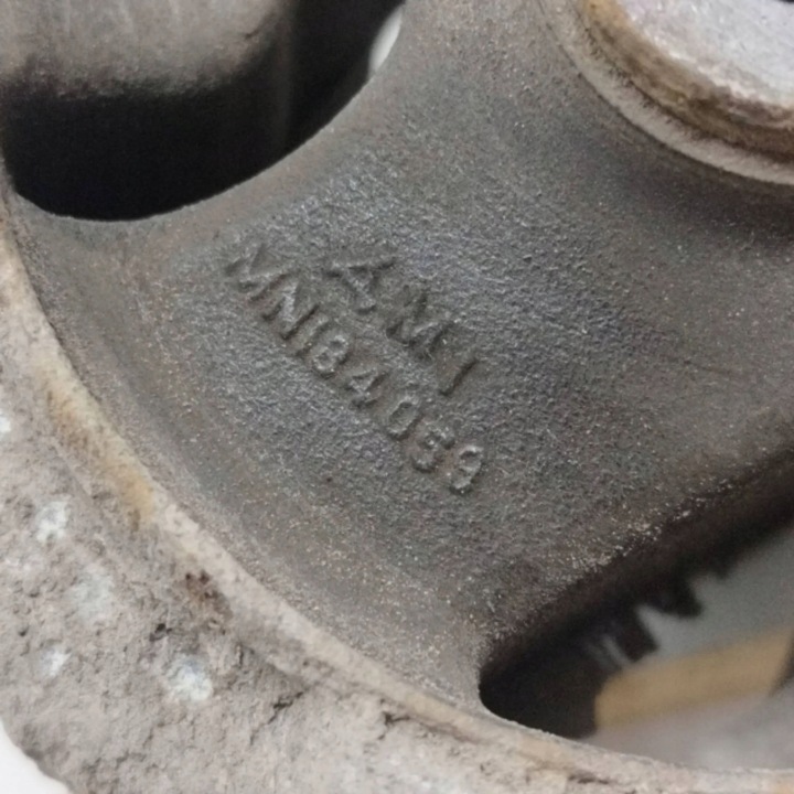 фото №6, 2012 mitsubishi i-miev кріплення заднього диференціал mn184059
