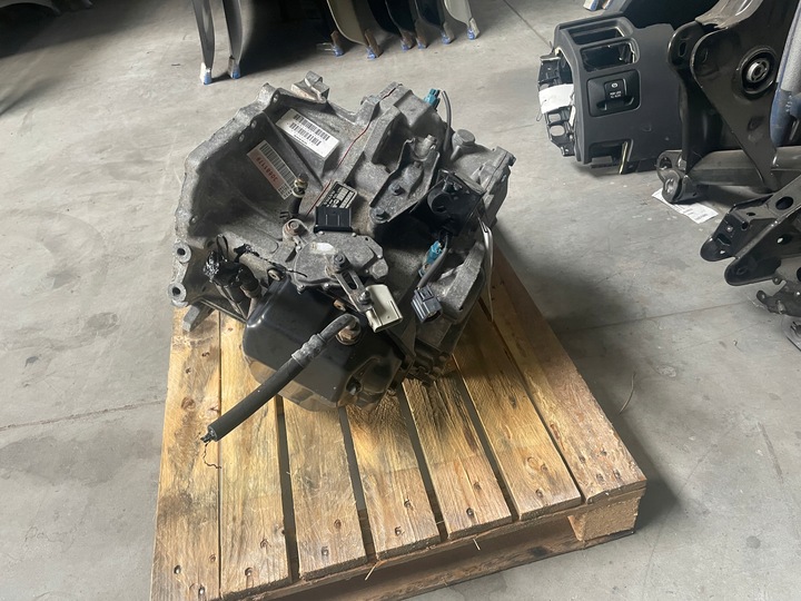 фото №1, Коробка передач коробки передач volvo s60 v70 30681179 2.4 t5