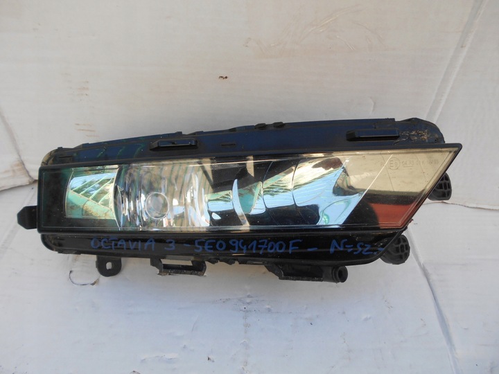 фото №1, Лампа противотуманная skoda octavia 17- pr vag 5e0941700f