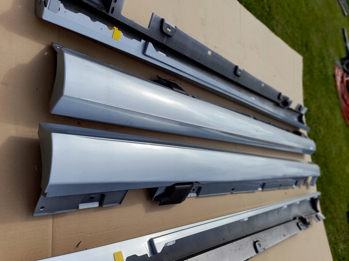 фото №2, Комплект правая + левая порог планка пороговая mercedes w213 amg серебряный 922