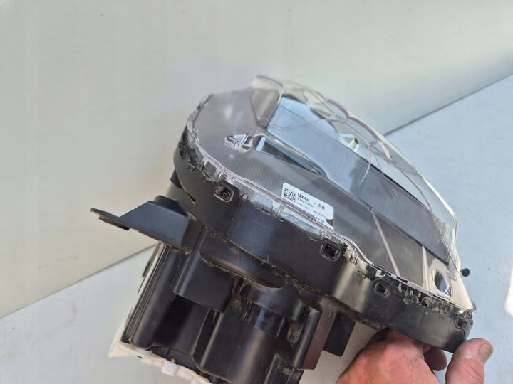 фото №13, Лампа повреждённая правая tucson iv линза корпус оригинал 92102n7000