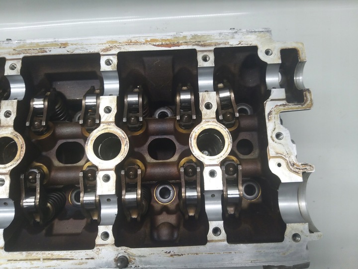 фото №13, Головка двигуна a4 b6 awa 2.0 fsi bvy 150km a4 golf leon b6 06d103373al