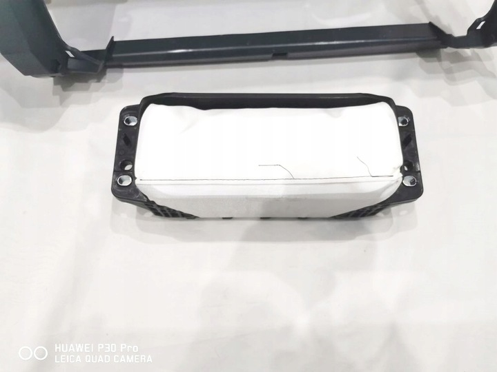 фото №6, Audi q2 консоль 2 x air bag чёрно серый панель раздаточная подушка безопасности подушки