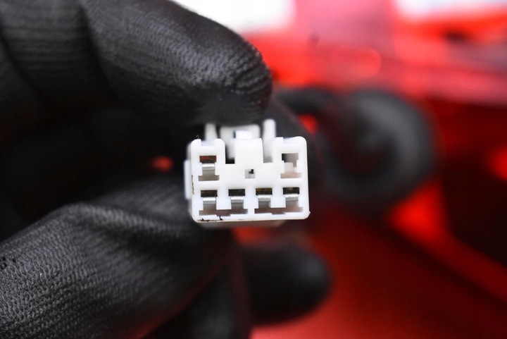 фото №6, Лампа правая зад задняя нижняя 92402-1h3 kia ceed 1 i 5d универсал рестайлинг 10-12